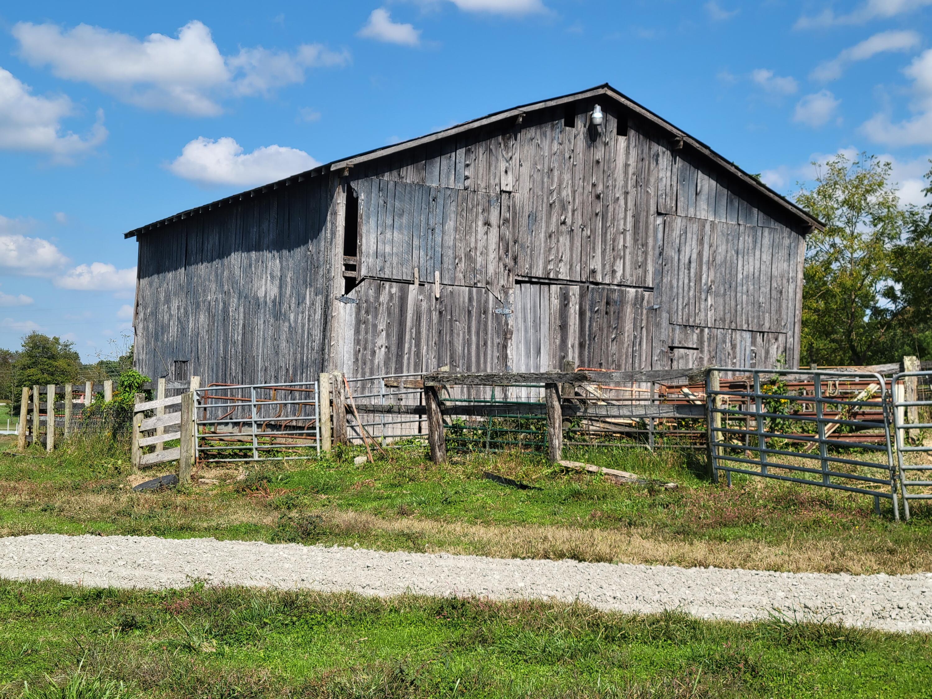 1301 Cassidy Road London, KY 40744 - Photo 7 of 13 Fee photo 6