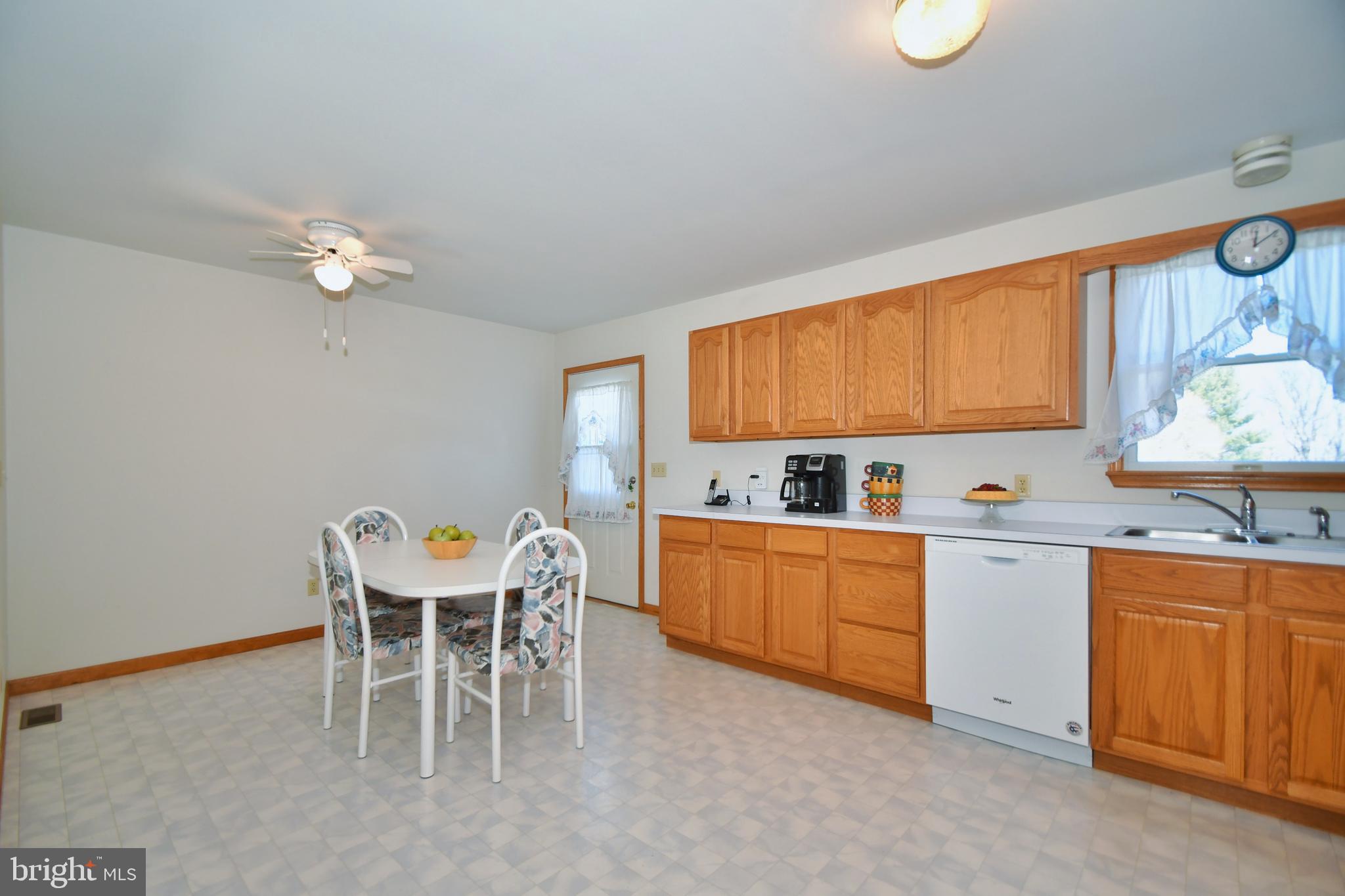 57 Ayers Drive Rising Sun, MD 21911 - Photo 13 of 36 Entertainers dream...
