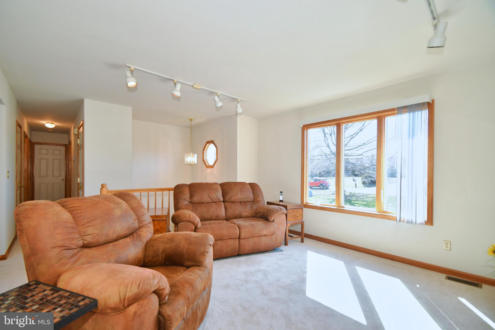 57 Ayers Drive Rising Sun, MD 21911 - Photo 5 of 36 Light pours in from the Bay Window