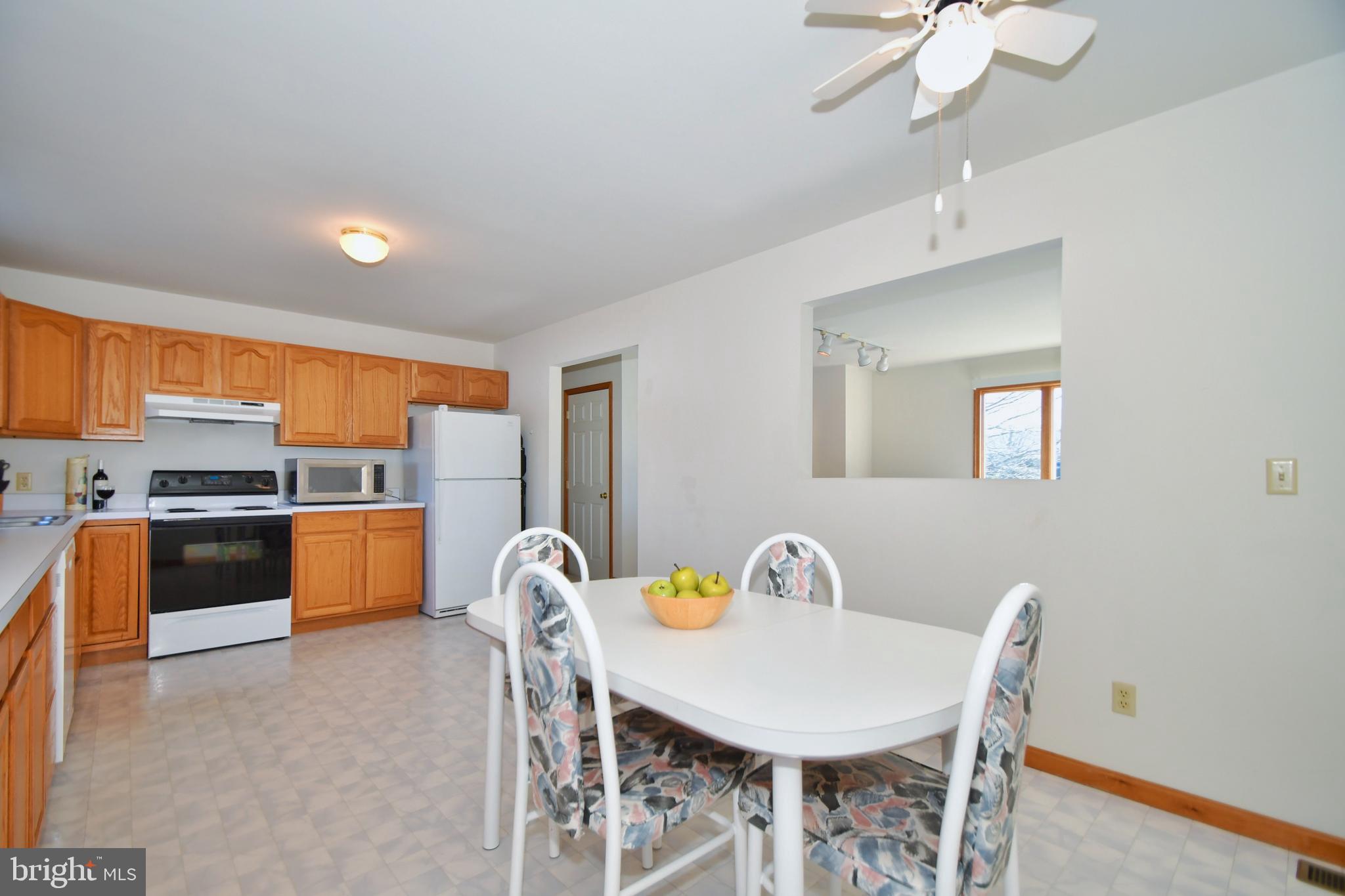 57 Ayers Drive Rising Sun, MD 21911 - Photo 10 of 36 Lots of Table and extra space here