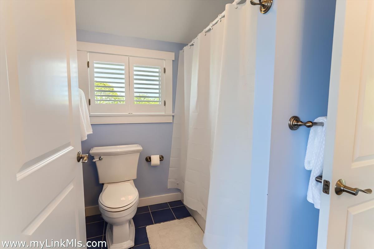 370 Lighthouse Road Aquinnah, MA 02535 - Photo 29 of 56 shared bath on main level between two bedrooms