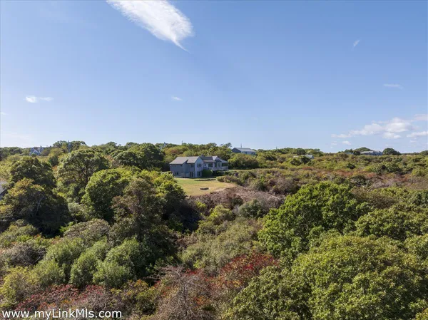 $3,375,000 | 370 Lighthouse Road, Aquinnah, MA 02535