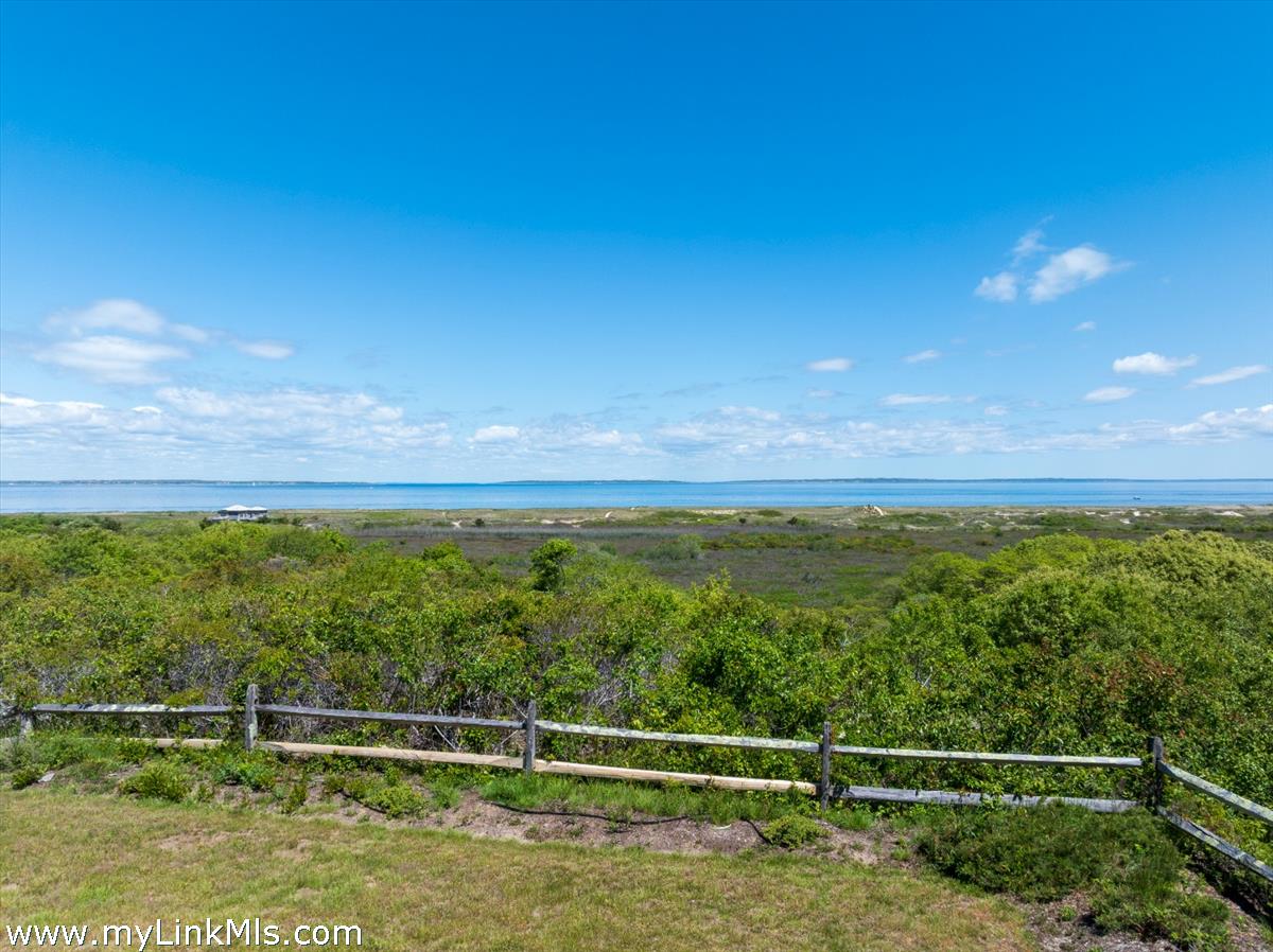 370 Lighthouse Road Aquinnah, MA 02535 - Photo 9 of 56