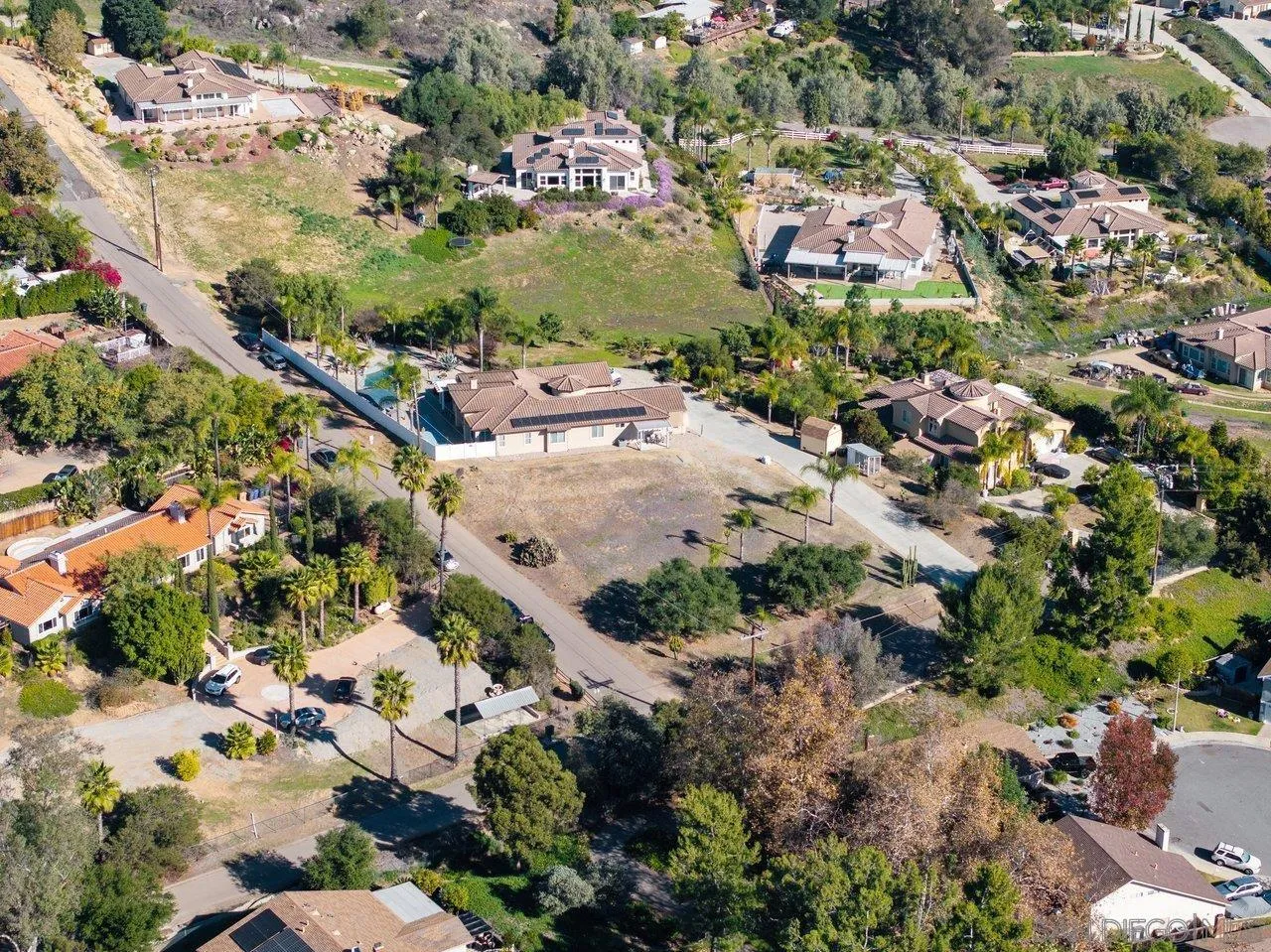 26025 Jack Rabbit Acres Escondido, CA 92026 - Photo 3 of 22