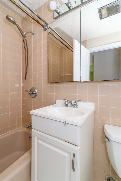 220 Kent Street, Unit 220 Brookline, MA 02446 - Photo 11 of 21