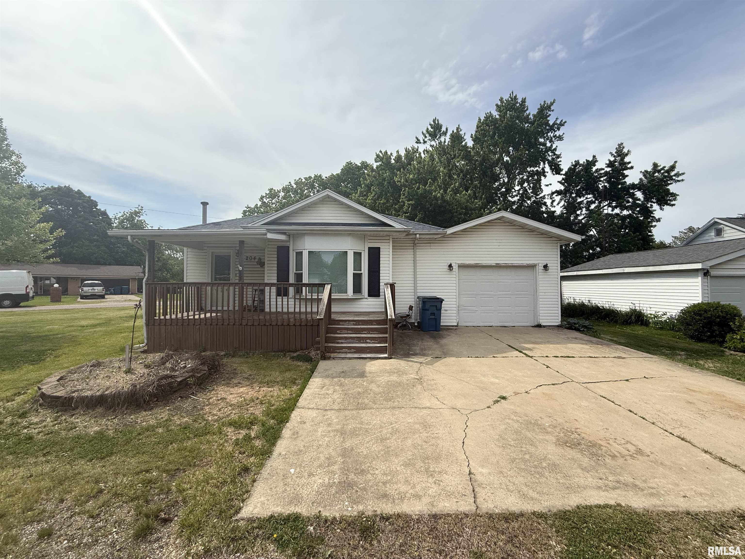 204 Southwest 7th Street Atlanta, IL 61723 - Photo 1 of 11 Gallery Image 1