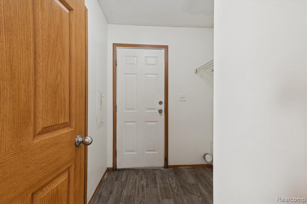 4004 Howe Road Wayne, MI 48184 - Photo 17 of 42