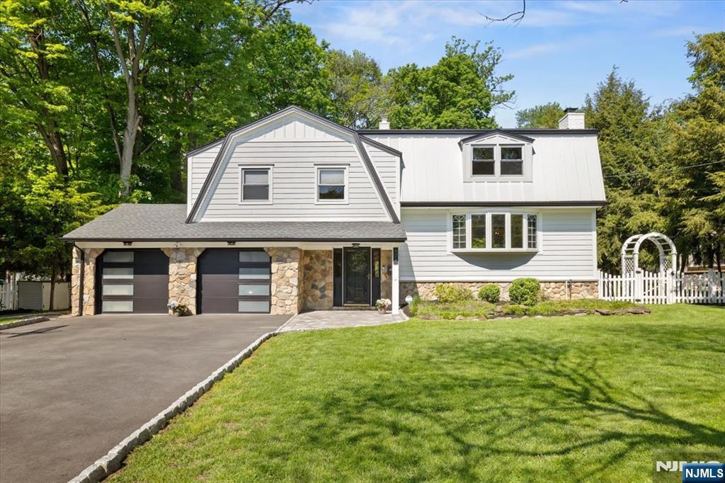 474 Stevens Avenue Ridgewood, NJ 07450 - Photo 2 of 36