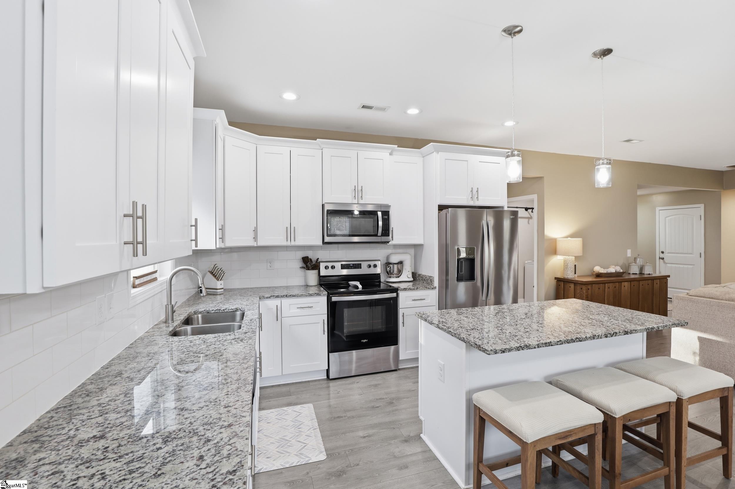 226 Oakbrook Lane Gaffney, SC 29341 - Photo 4 of 20