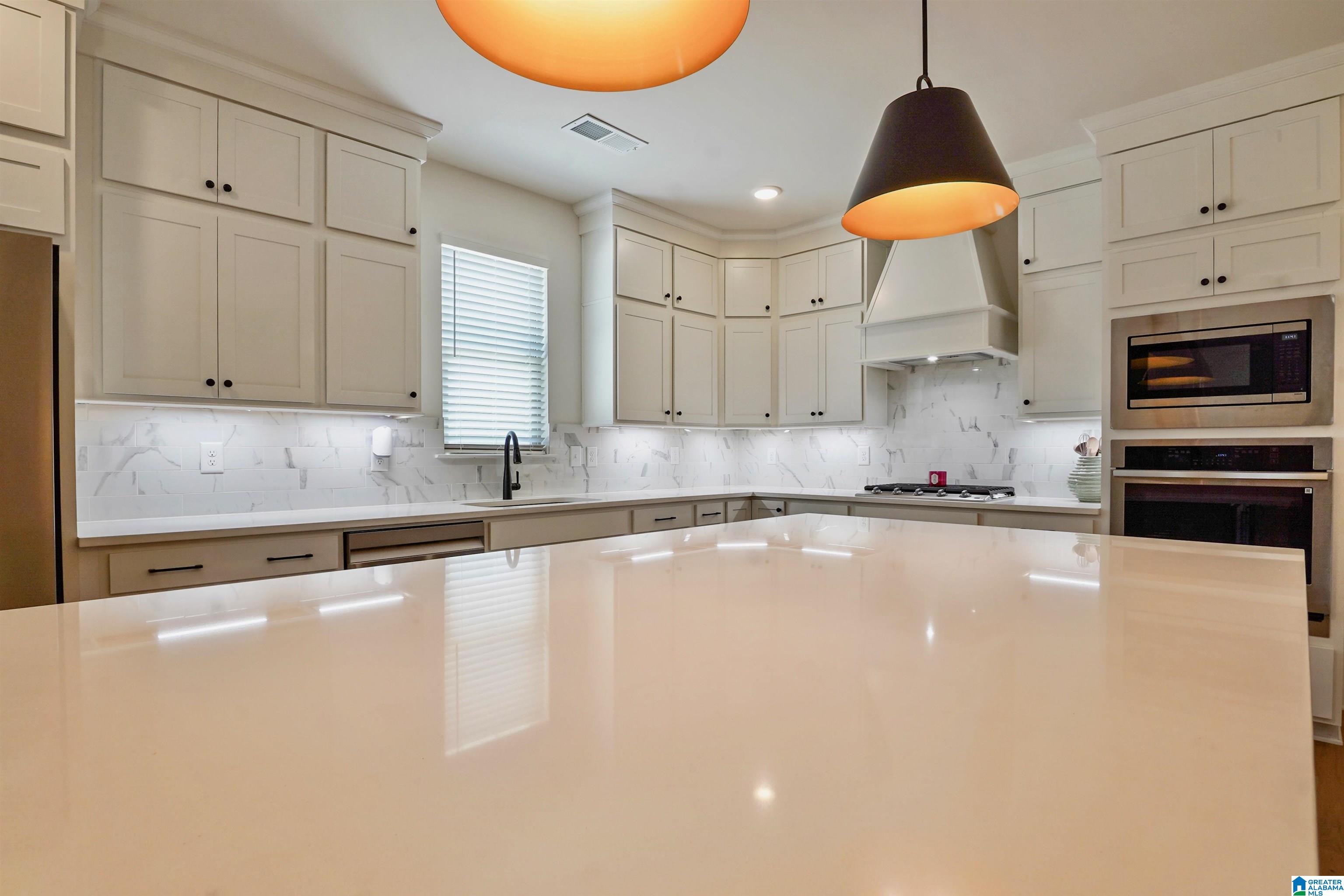 1156 Clifton Road Hoover, AL 35244 - Photo 17 of 70