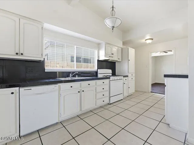 $364,900 | 1032 Ave J 14, Lancaster, CA 93534