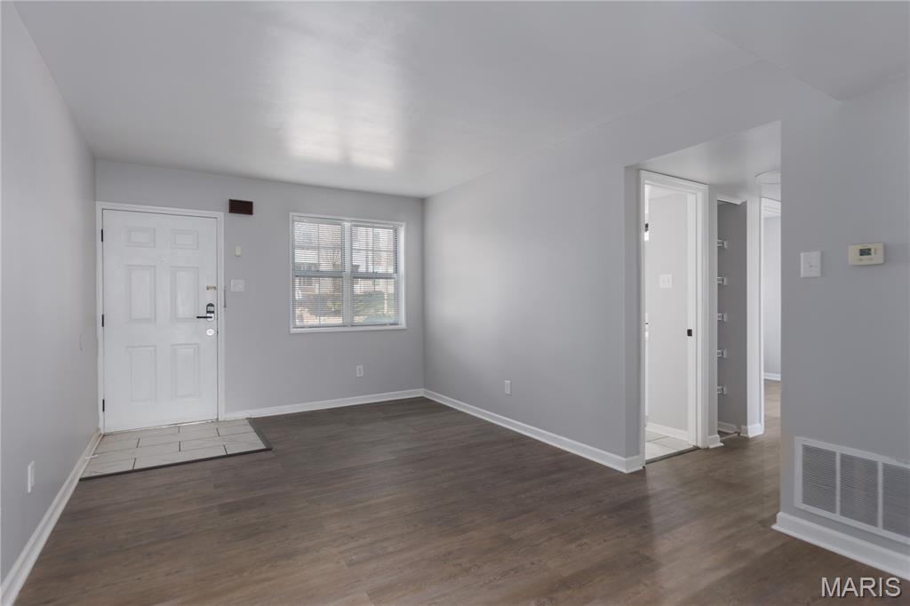 9102 Eager Road Brentwood, MO 63144 - Photo 3 of 9