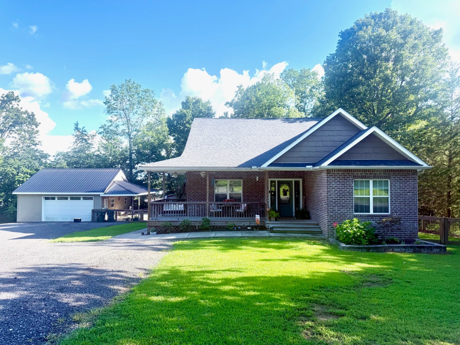 1107 Glendale Road Dickson, TN 37055 - Photo 1 of 34