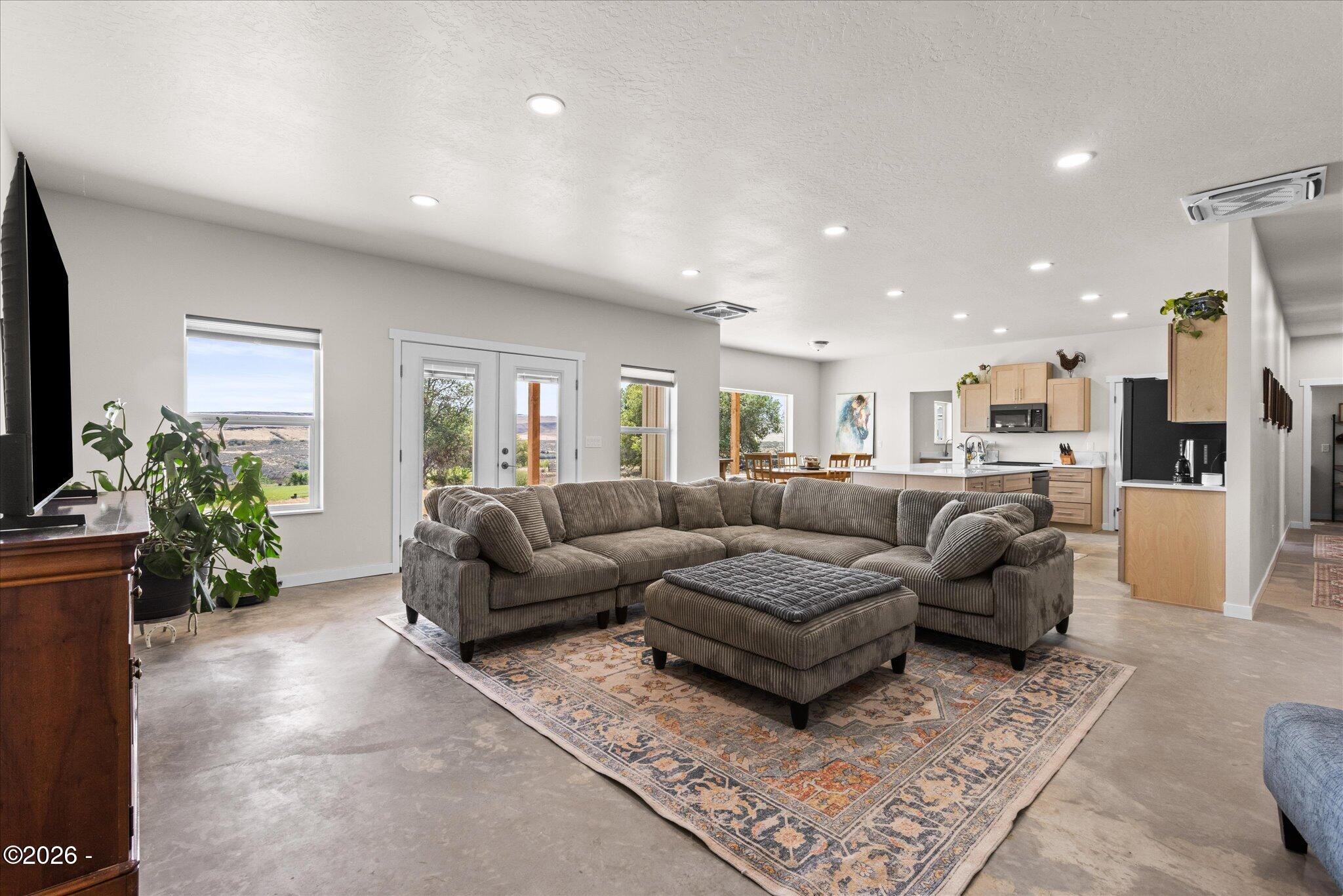 3099 Little Valley Road Harper, OR 97906 - Photo 12 of 54 Gallery Image 12