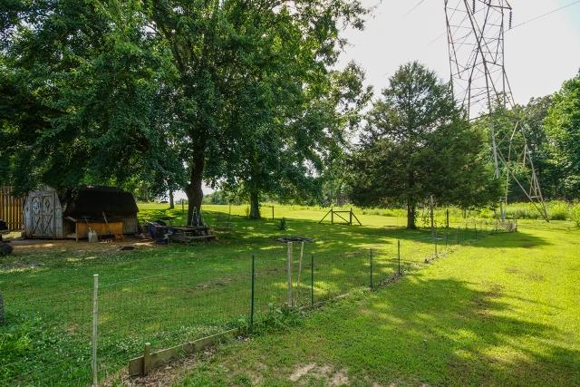 2412 Moody Road Clarksville, TN 37040 - Photo 5 of 16