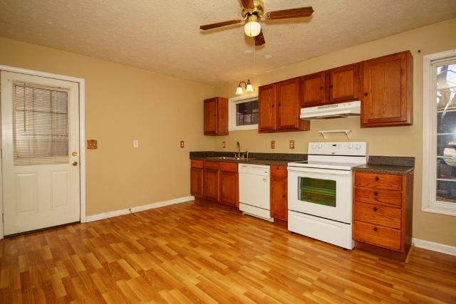 2412 Moody Road Clarksville, TN 37040 - Photo 8 of 16