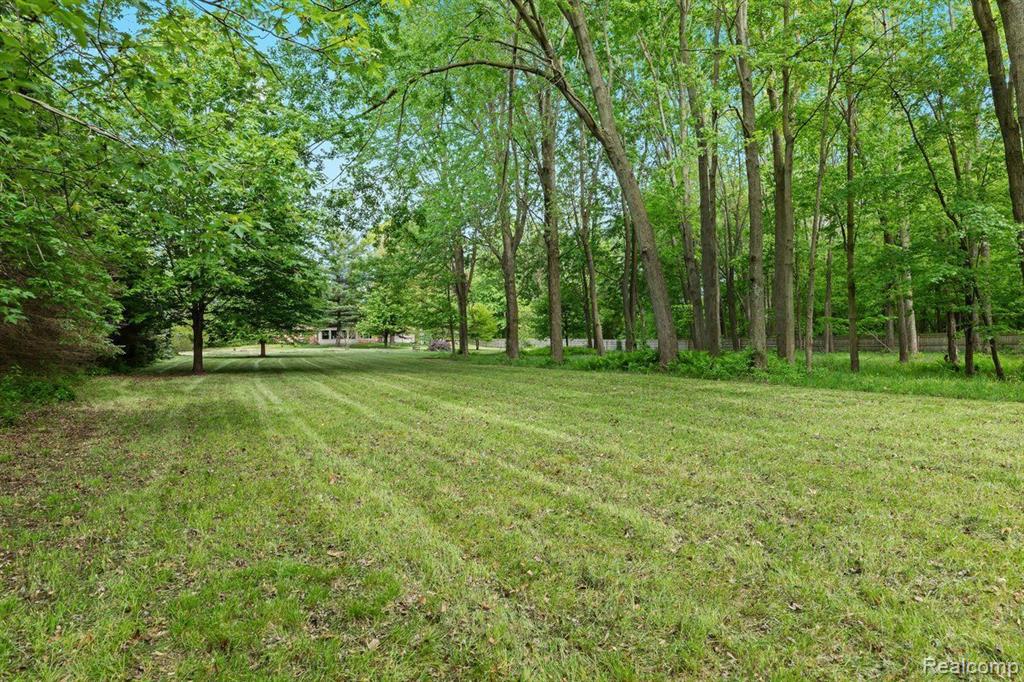 52851 Fairchild Road Chesterfield, MI 48051 - Photo 4 of 70