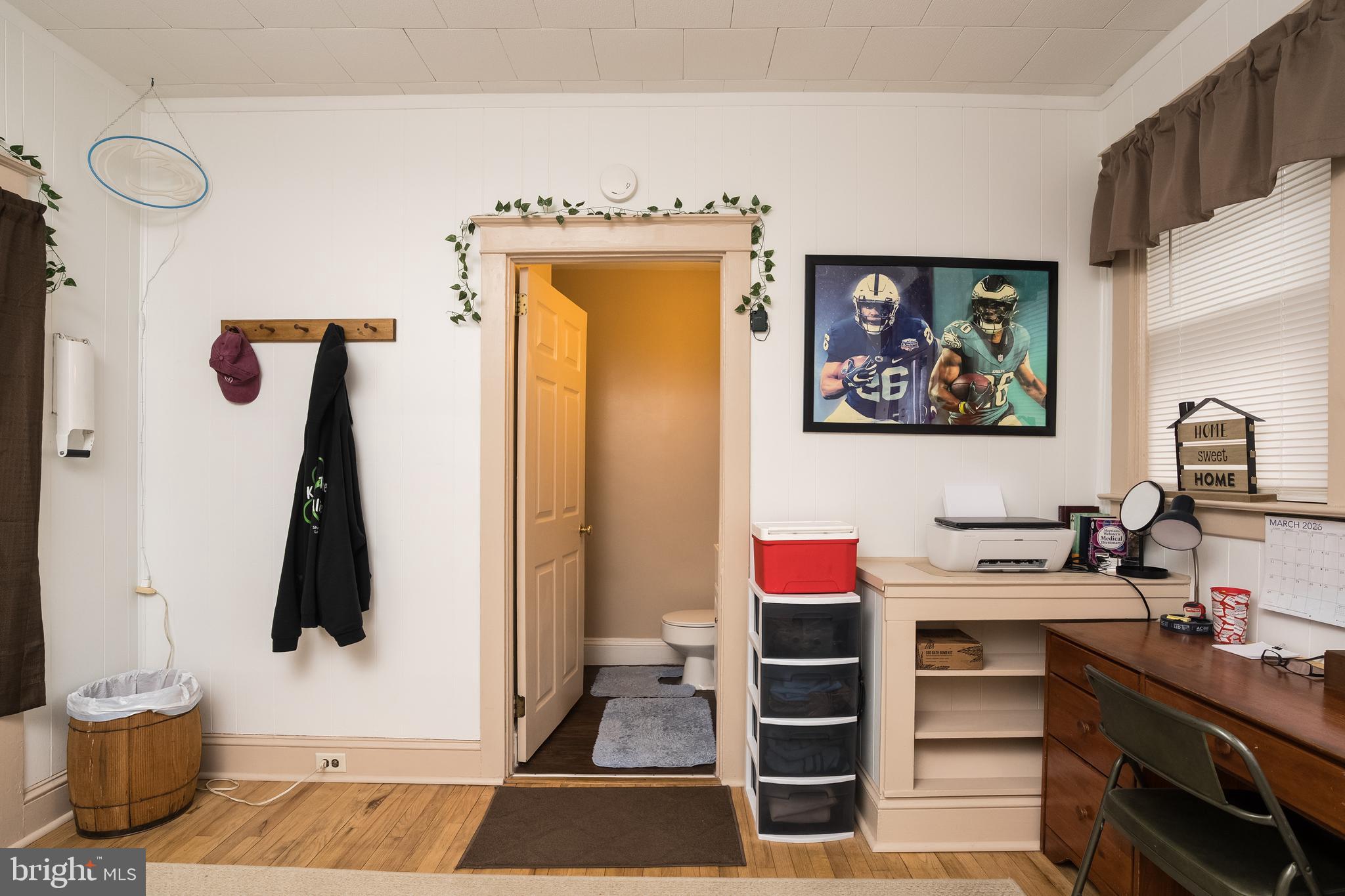 102 Ruby Street Lancaster, PA 17603 - Photo 14 of 41 a bathroom with a sink and mirror