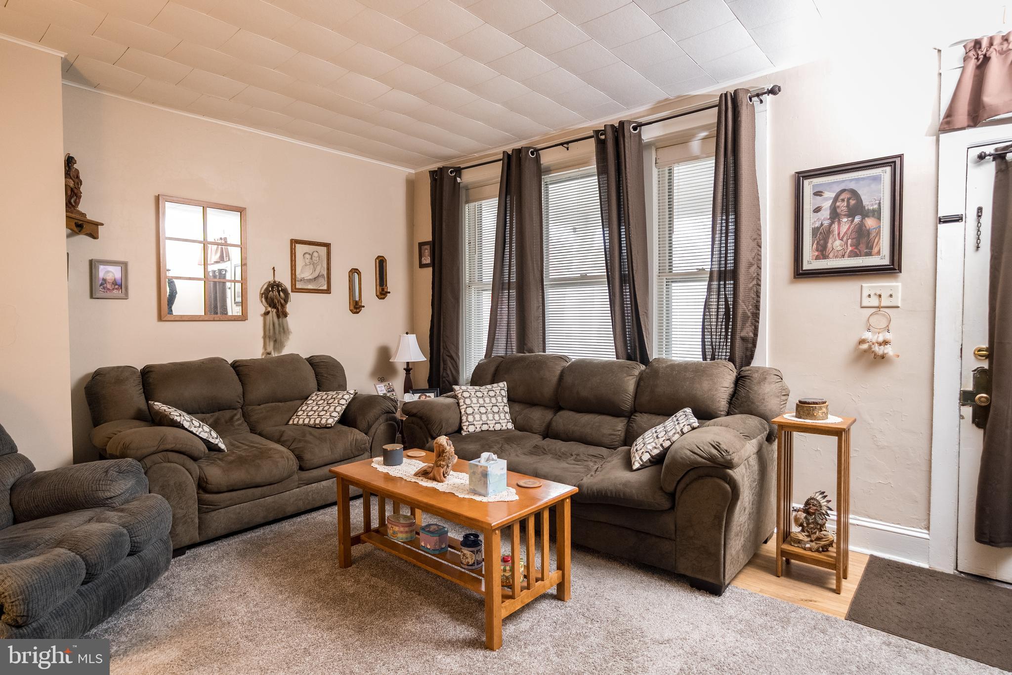 102 Ruby Street Lancaster, PA 17603 - Photo 6 of 41 a living room with furniture and a window