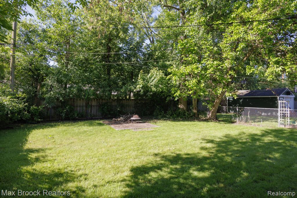15711 West 14 Mile Road Franklin, MI 48025 - Photo 18 of 18