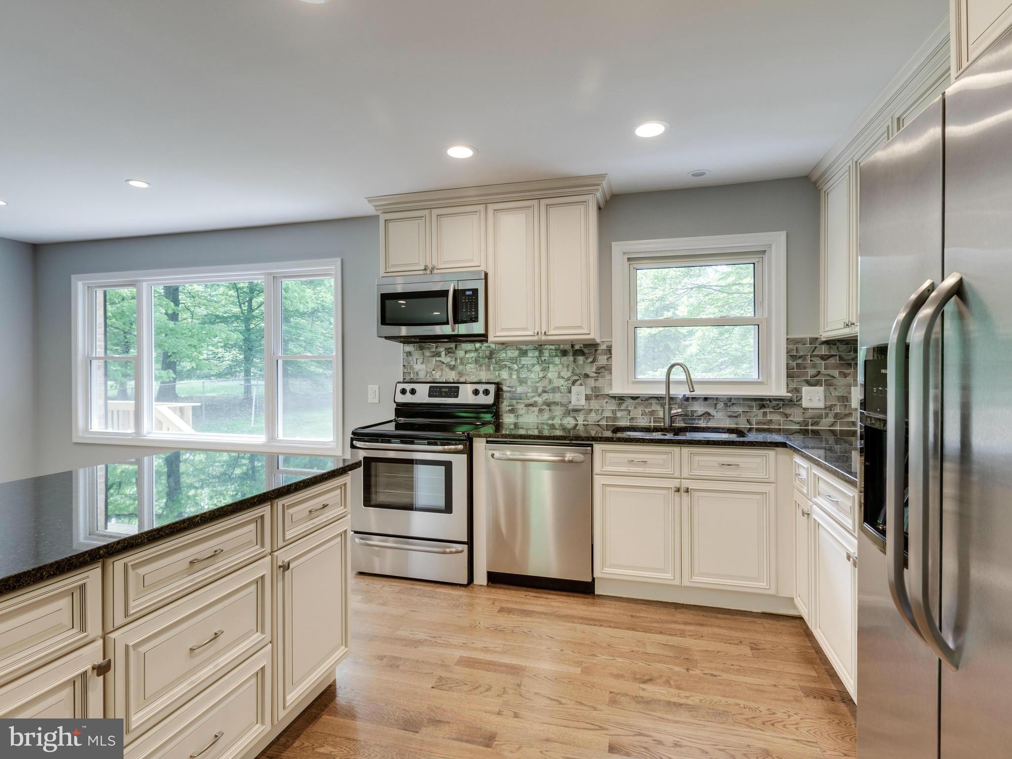 308 Manning Road East Accokeek, MD 20607 - Photo 10 of 30 Kitchen