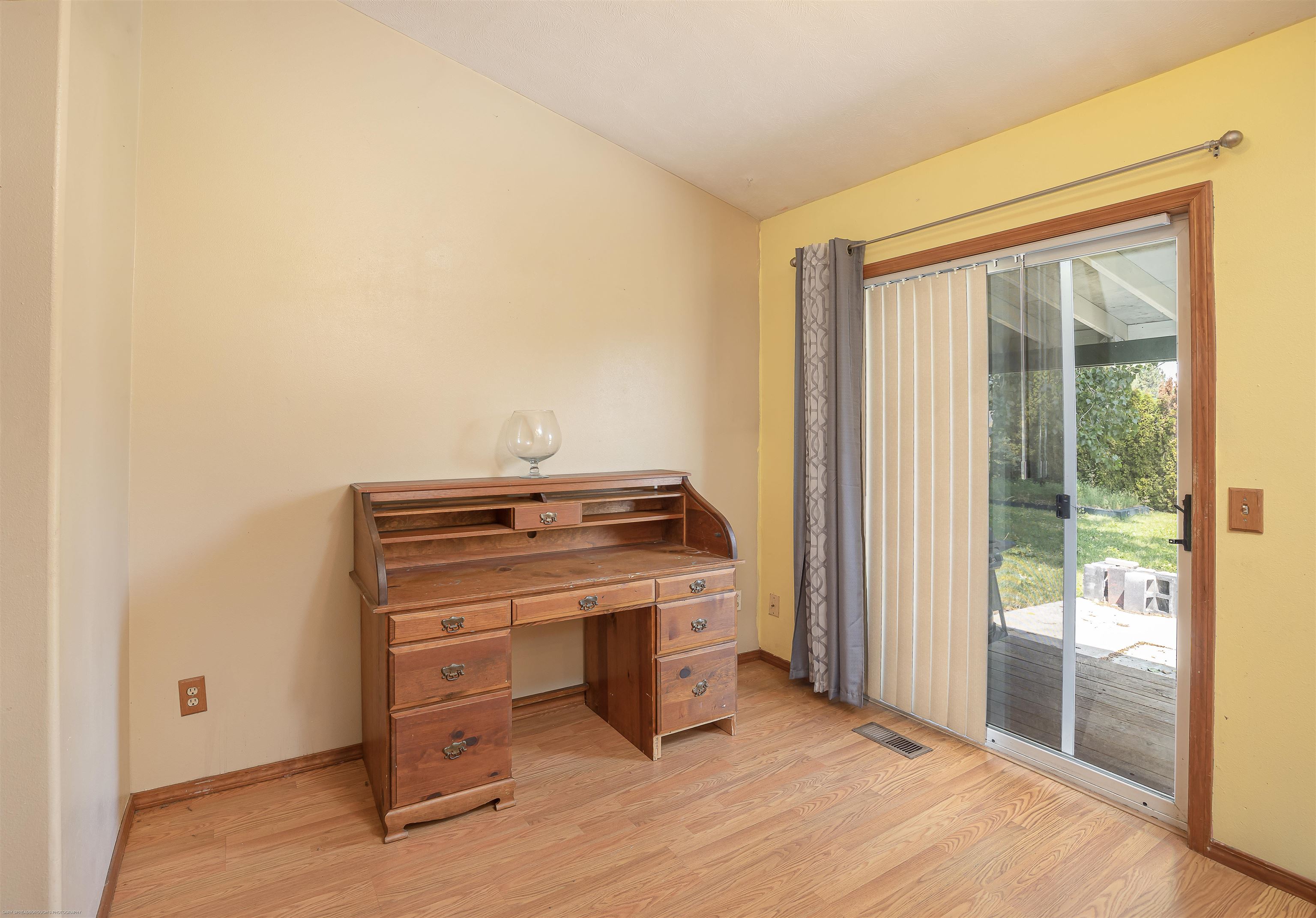4209 East Center Road Mead, WA 99021 - Photo 7 of 21 Gallery Image 7