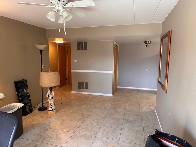 127 North Wolf Road, Unit 43A Wheeling, IL 60090 - Photo 2 of 5 Gallery Image 2