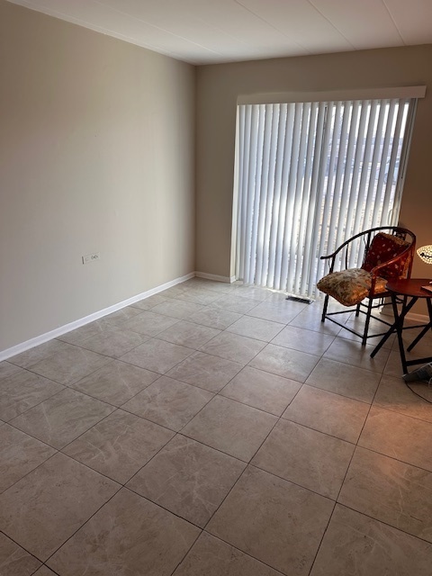 127 North Wolf Road, Unit 43A Wheeling, IL 60090 - Photo 5 of 5 Gallery Image 5