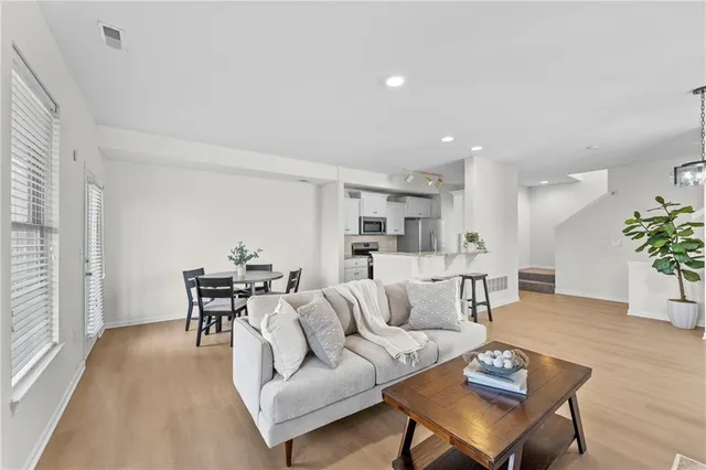 $275,000 | 5245 Overland Drive, Unit C7, Lawrence, KS 66049