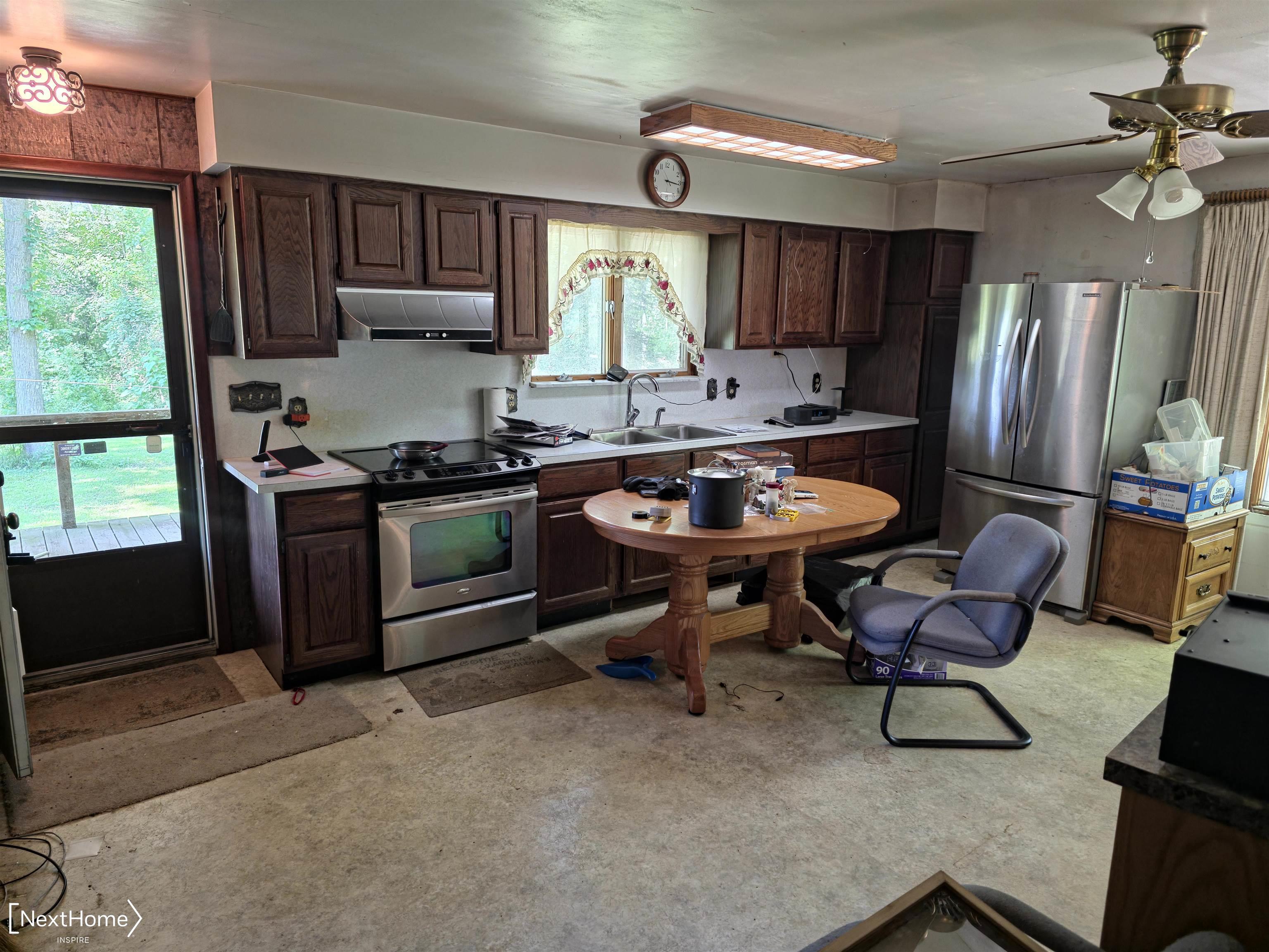 8199 Bray Road Vassar, MI 48768 - Photo 6 of 38
