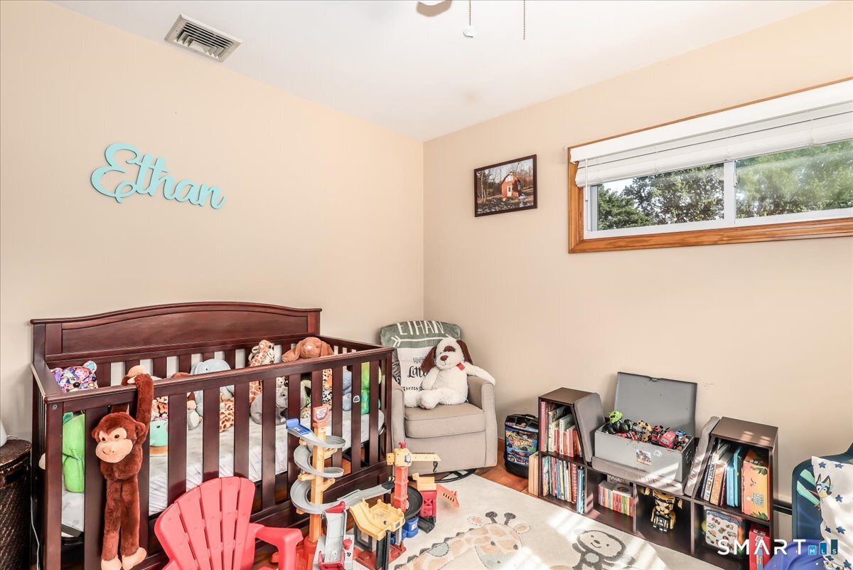 46 Jeanette Road Danbury, CT 06811 - Photo 17 of 35
