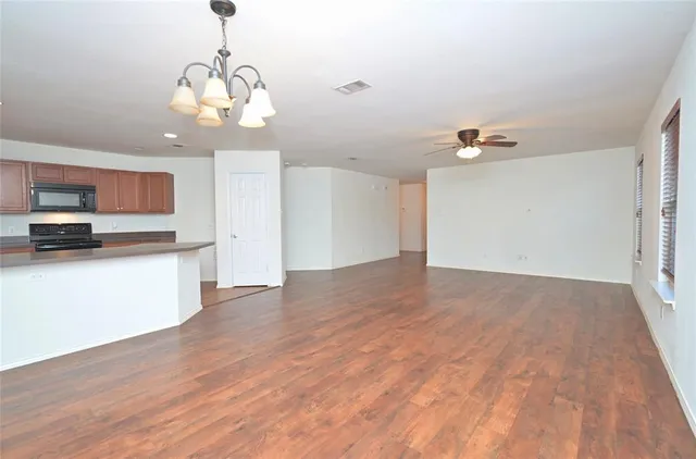 $2,175 | 941 Newberry Trail, Fort Worth, TX 76120