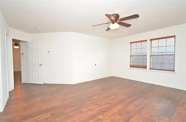 $2,175 | 941 Newberry Trail, Fort Worth, TX 76120