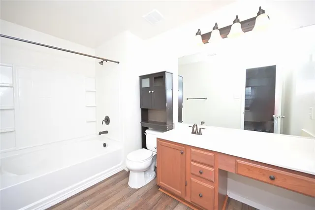 $2,175 | 941 Newberry Trail, Fort Worth, TX 76120