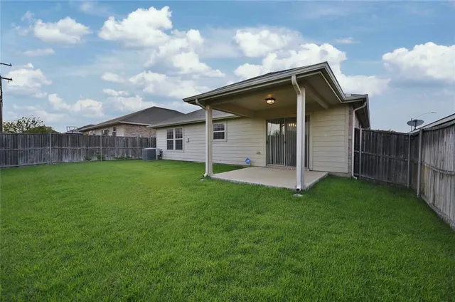 $2,175 | 941 Newberry Trail, Fort Worth, TX 76120