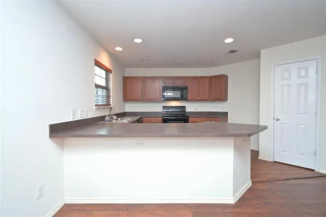 $2,175 | 941 Newberry Trail, Fort Worth, TX 76120