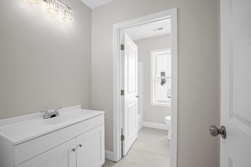 17 C Mott Street Worcester, MA 01604 - Photo 27 of 33