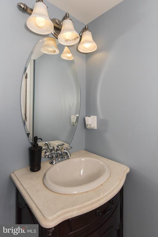 4822 Vicky Road Baltimore, MD 21236 - Photo 11 of 22 Bath