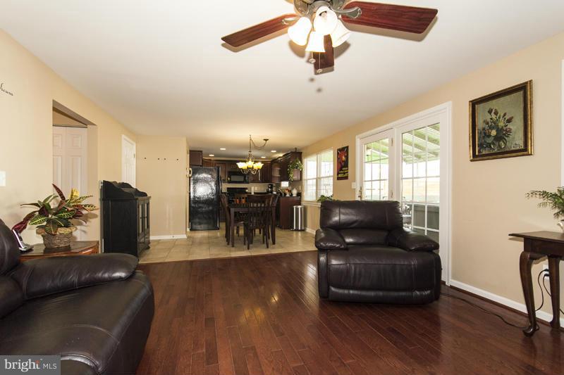 4822 Vicky Road Baltimore, MD 21236 - Photo 7 of 22 Interior (General)
