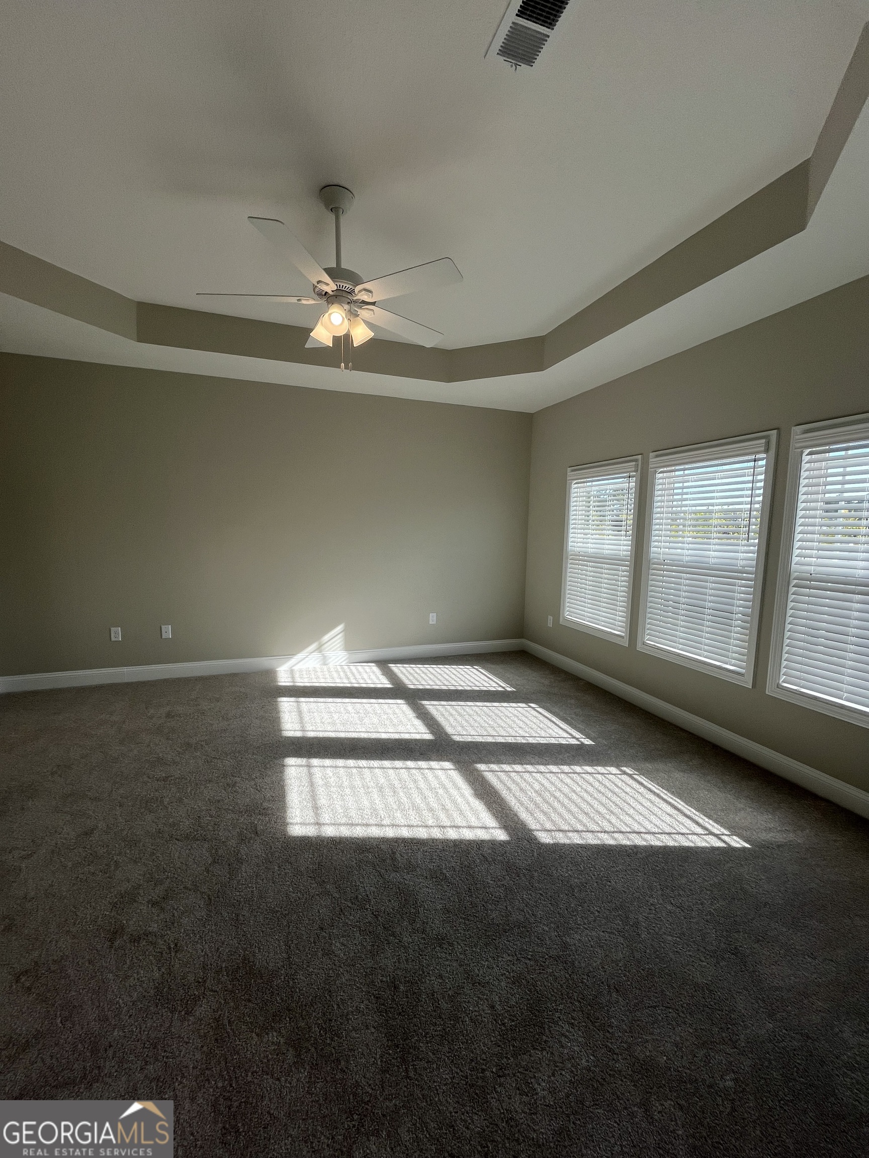 160 The Villas Way Kingsland, GA 31548 - Photo 37 of 65 a view of an empty room and window