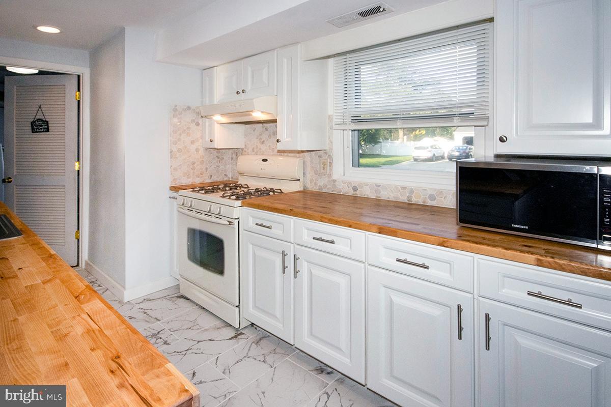 43 Glenwood Road Lumberton, NJ 08048 - Photo 13 of 45