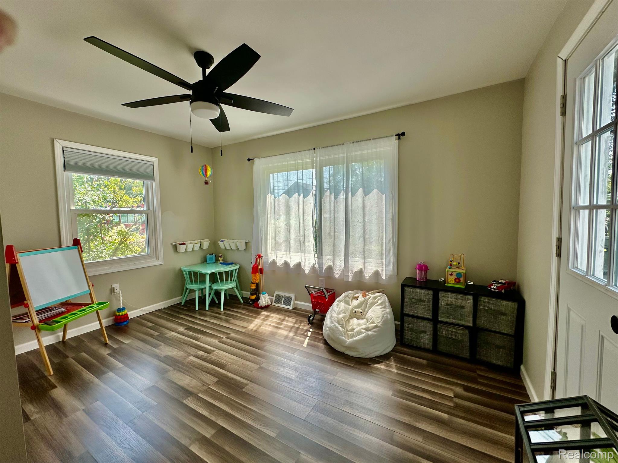 1221 Eaton Road Berkley, MI 48072 - Photo 31 of 43 Gallery Image 31