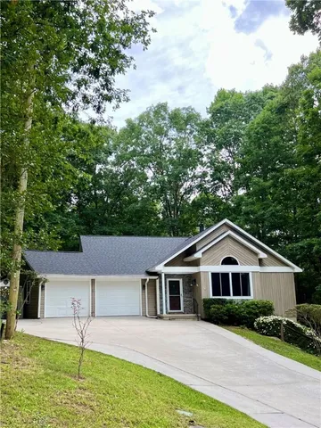 $399,900 | 105 Eagle Court, Westminster, SC 29693