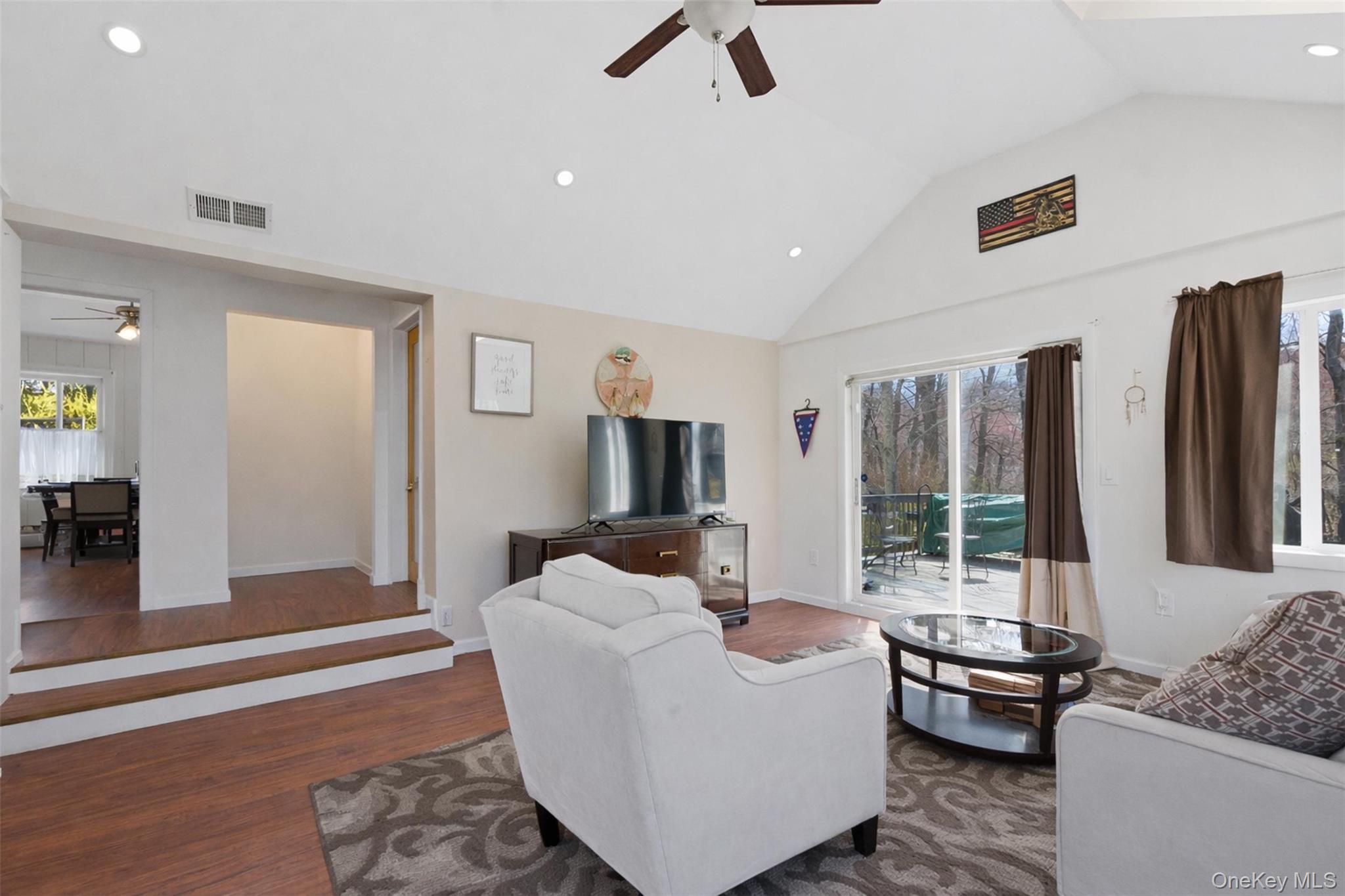 35 Highland Road Mahopac, NY 10541 - Photo 4 of 25