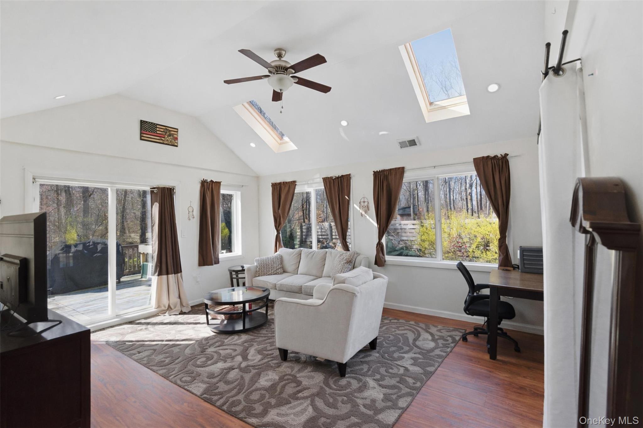 35 Highland Road Mahopac, NY 10541 - Photo 5 of 25