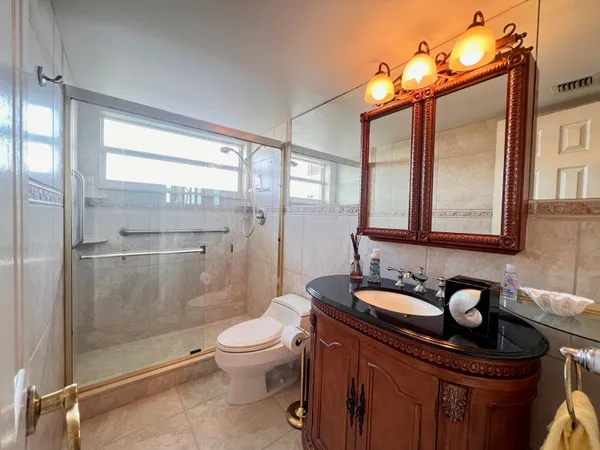 $3,900 | 3581 South Ocean Boulevard, Unit 7E, South Palm Beach, FL 33480