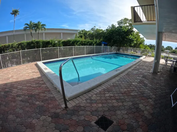 $3,900 | 3581 South Ocean Boulevard, Unit 7E, South Palm Beach, FL 33480