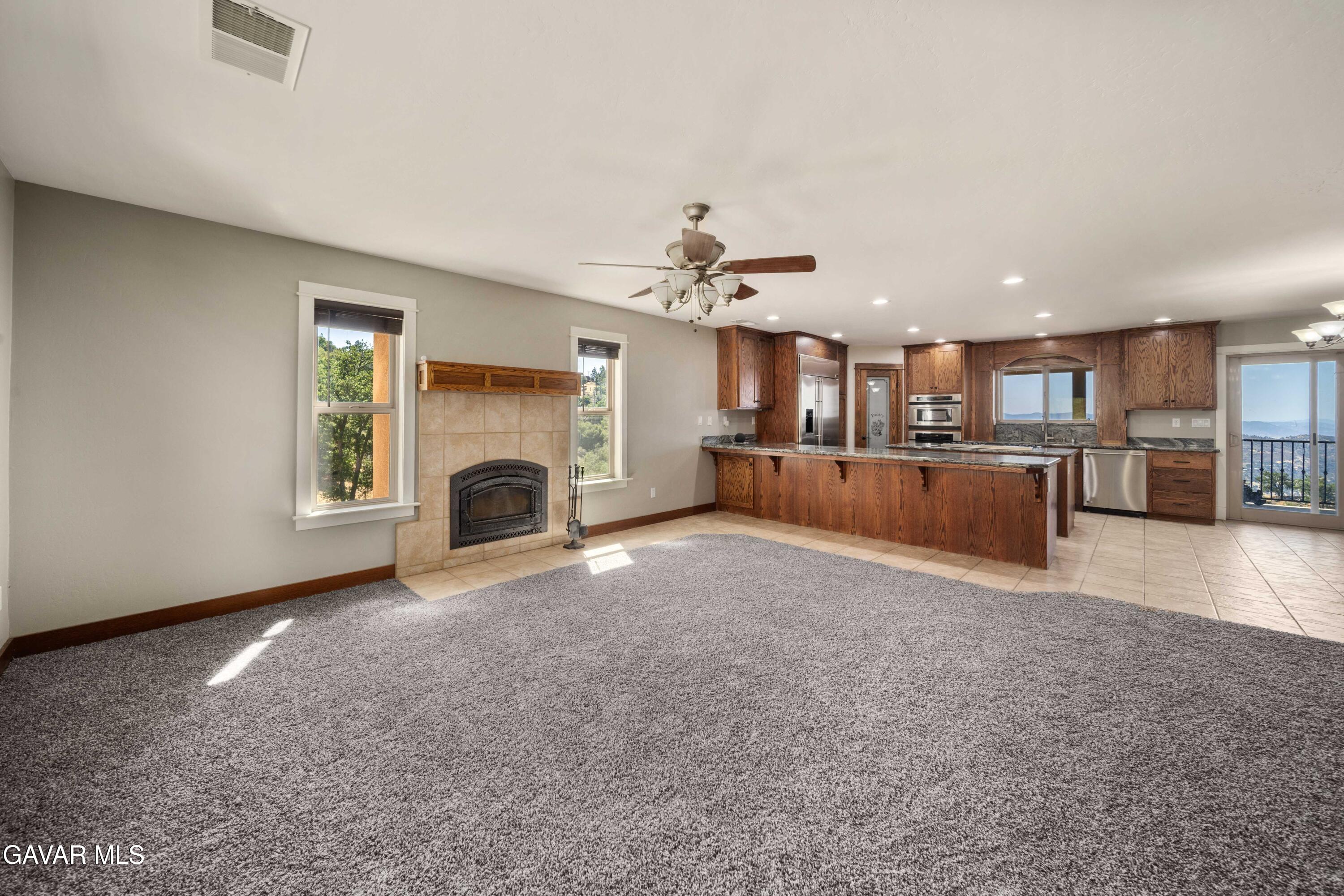 29600 Goldspike Road Tehachapi, CA 93561 - Photo 7 of 53 29600 Goldspike Rd-8