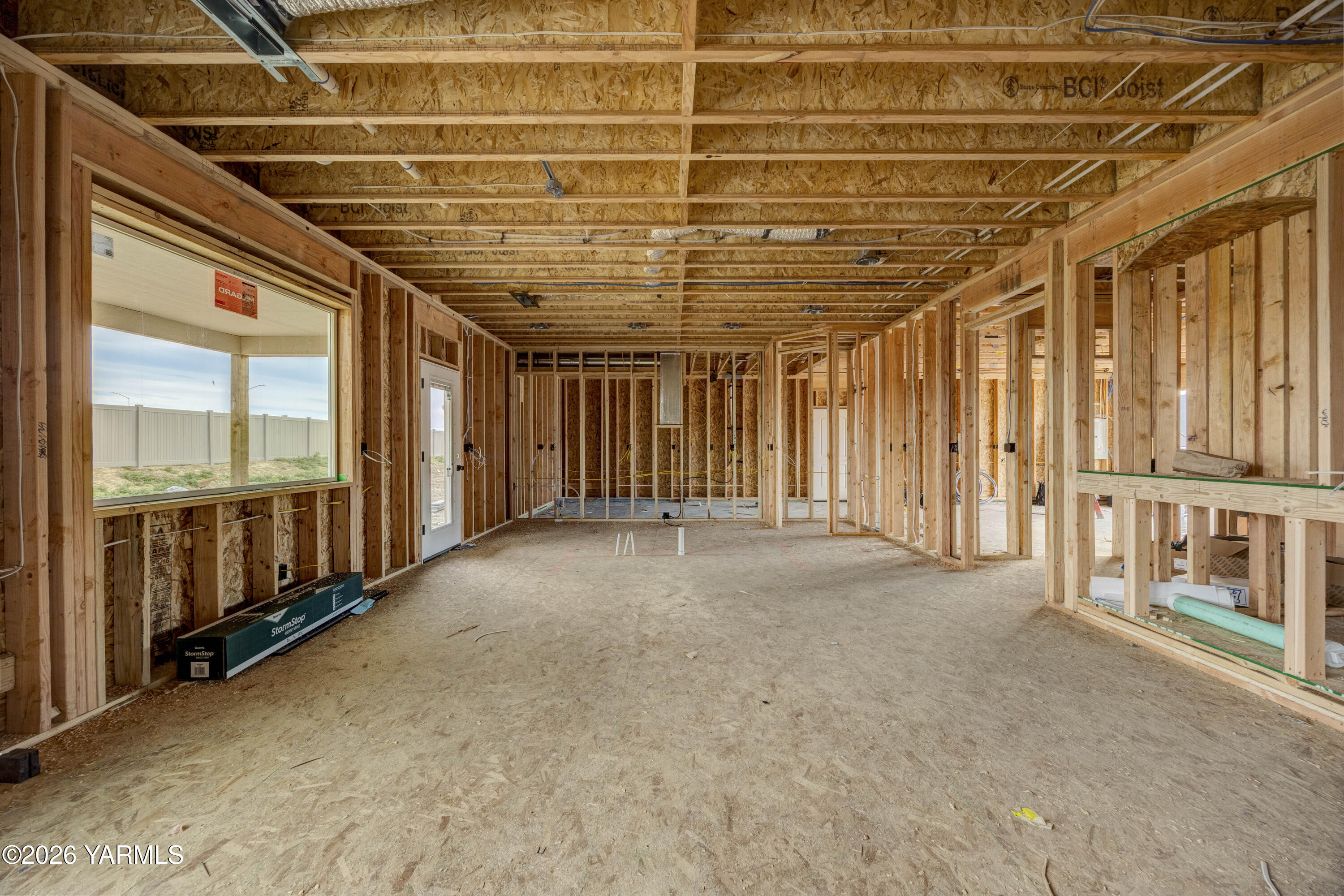 215 Packer Street Prosser, WA 99350 - Photo 3 of 38 a view of an empty room