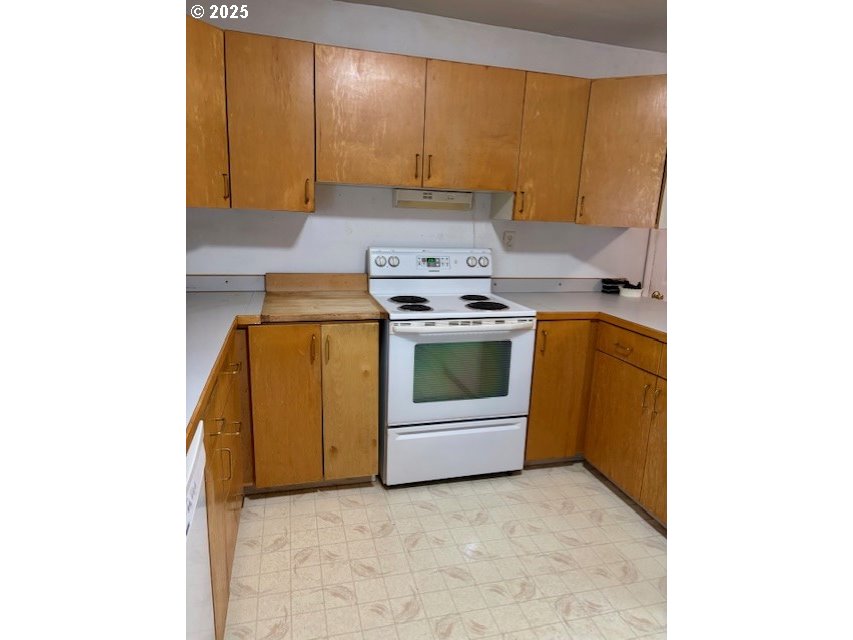 47587 Wawane Lane Pendleton, OR 97801 - Photo 13 of 31 Kitchen